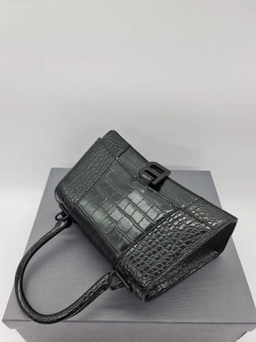 Женская кожаная сумка Balenciaga черная 24/14/10 коллекция 2021-2022 A66694 фото-7