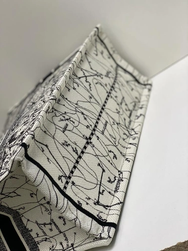 Женская сумка-шоппер Dior из ткани с чёрно-белым рисунком 42/34/16 см фото-5