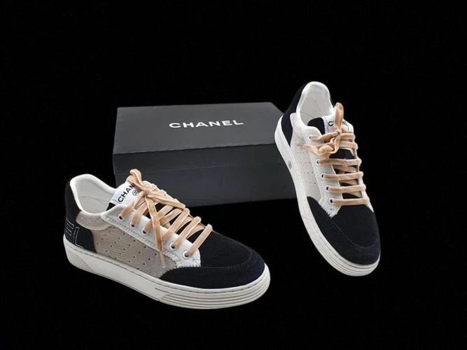 Кроссовки женские Chanel черно-бежевые коллекция 2021-2022 фото-2