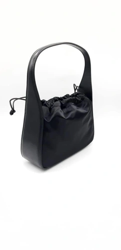Женская сумка Alexandеr wang черная из плащевой ткани 25/18 фото-3