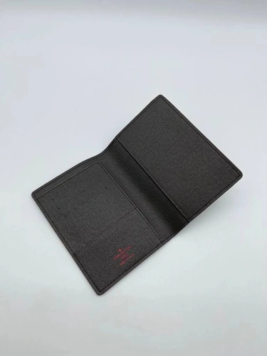 Обложка для паспорта Louis Vuitton A104112 коричневая 14/10 см фото-3