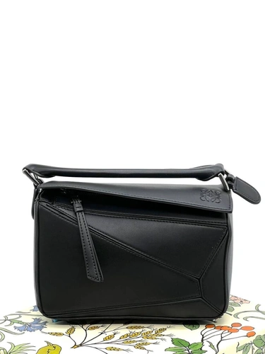 Женская кожаная сумка Loewe A106355 черная 25/15 см фото-8