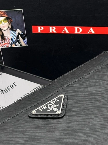 Клатч кожаный Prada A103829 черный фото-6