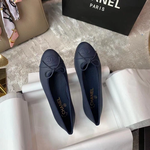 Туфли-балетки Chanel синие из зернистой кожи коллекция 2021-2022 фото-6