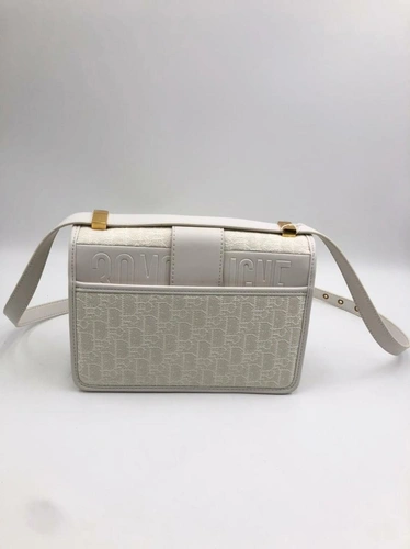 Женская сумка Dior белая из ткани 25/16 см фото-4