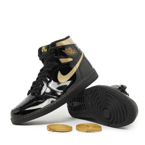 Кроссовки Nike Air Jordan 1 Retro «BLACK METALLIC GOLD» фото-2