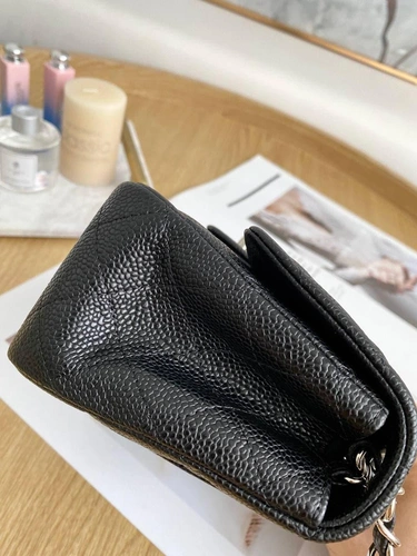 Женская сумка Chanel черная A79398 премиум с логотипом Размер: 25*15*8 см фото-9