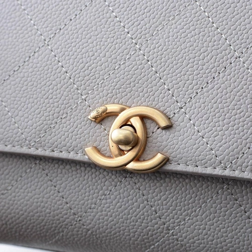 Женская сумка Chanel черная A79447 премиум с логотипом Размер: 25*15*8 см фото-9
