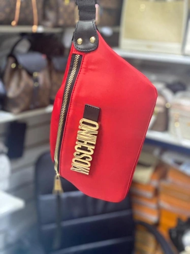 Поясная сумка Moschino красная тканевая с поясным ремнём 27/15 см фото-3
