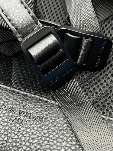 Кожаный рюкзак Louis Vuitton A104302 черный 40/30/14 см фото-7