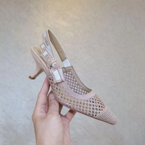 Туфли-босоножки женские Christian Dior белые на среднем каблуке коллекция лето 2021 фото-5