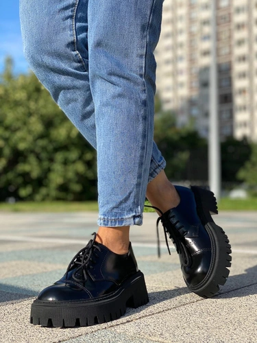 Туфли-дерби женские Balenciaga черные фото-7