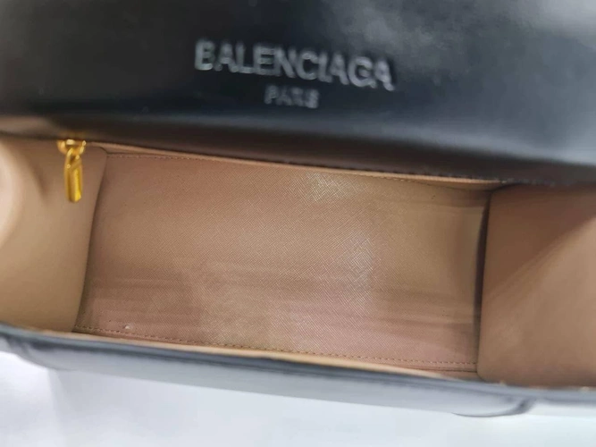 Женская кожаная сумка Balenciaga черная 24/14/10 коллекция 2021-2022 A66704 фото-6