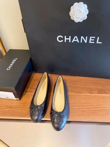 Туфли-балетки Chanel черные из гладкой кожи коллекция 2021-2022 A81461 фото-3