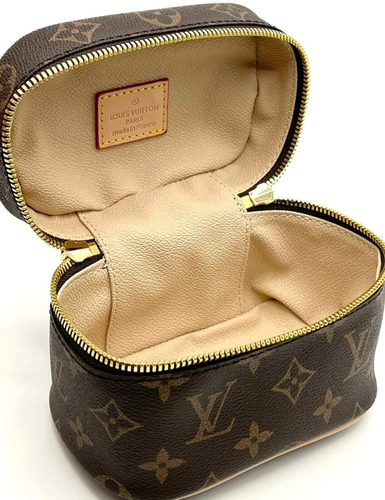 Cумка-косметичка Louis Vuitton из канвы 15:10:9 см фото-4