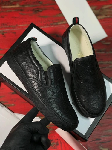 Мужские туфли-слипоны кожаные Gucci черные коллекция 2021-2022 фото-3