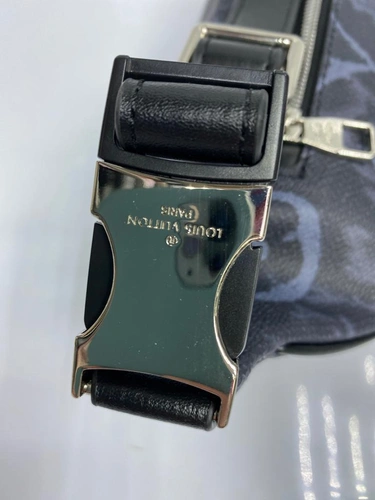 Поясная сумка Louis Vuitton из канвы Monogram черно-серая 46/19 фото-6