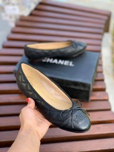 Туфли-балетки Chanel кожаные черные коллекция 2021-2022 A63676 фото-4