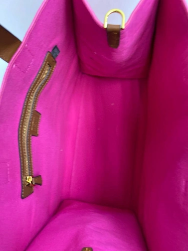 Женская тканевая сумка Fendi розовая с рисунком-монограммой 38/32/19 см фото-4