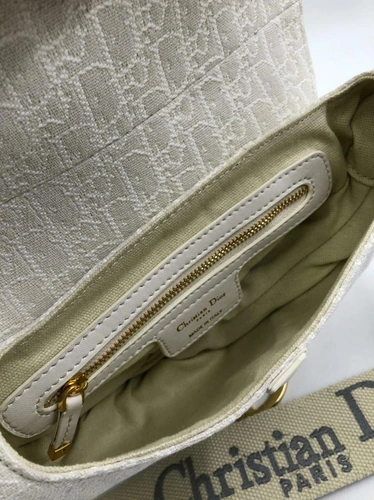 Женская сумка Dior белая из ткани 25/16 см фото-2