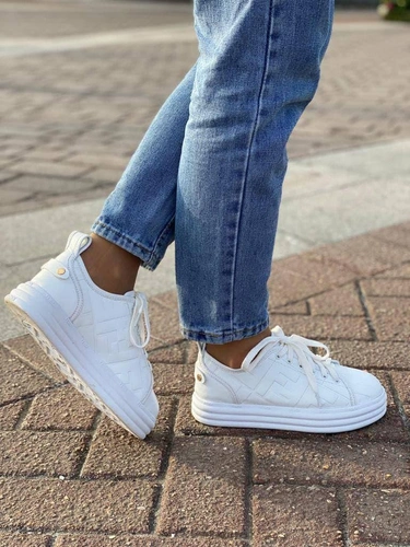 Женские кожаные кроссовки Fendi белые коллекция 2021-2022 фото-4