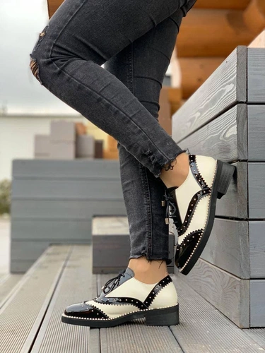 Туфли женские Jimmy Choo черно-белые коллекция 2021-2022 фото-5