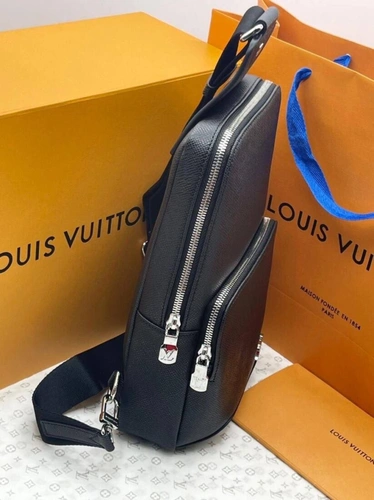 Сумка-слинг Louis Vuitton Avenue М41700 премиум-люкс черная 30/28 фото-8