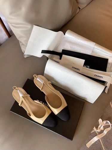 Туфли-босоножки Chanel кожаные бежевые коллекция 2021-2022
