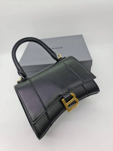 Женская кожаная сумка Balenciaga черная 24/14/10 коллекция 2021-2022 A66704 фото-3