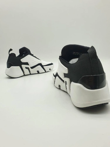 Женские кожаные кроссовки Prada черно-белые коллекция 2021-2022 фото-2