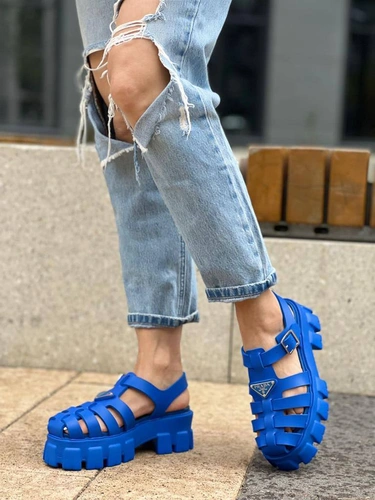 Женские сандалии Prada Monolith A107373 синие фото-3