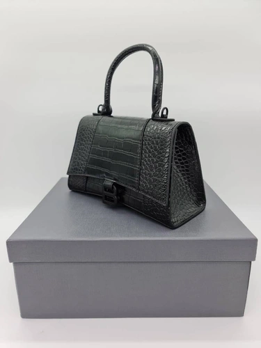Женская кожаная сумка Balenciaga черная 24/14/10 коллекция 2021-2022 A66694
