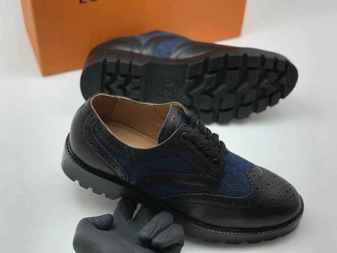 Мужские туфли-броги кожаные Louis Vuitton черные коллекция 2021-2022 фото-5