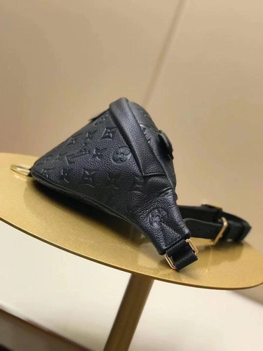 Поясная сумка Louis Vuitton тиснёная кожа Monogram Empreinte премиум-люкс черная 23/16/10 фото-5