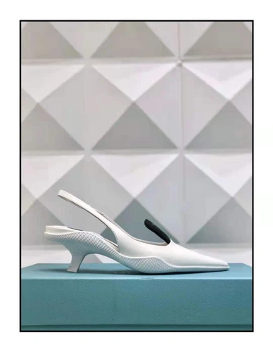 Туфли женские кожаные Prada летние с открытой пяткой белые коллекция 2021-2022 фото-2