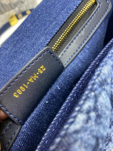 Женская тканевая сумка Dior синяя с цветочным рисунком 28/15/9 см фото-5