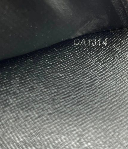 Обложка для паспорта Louis Vuitton A104123 чёрная 14/10 см фото-4