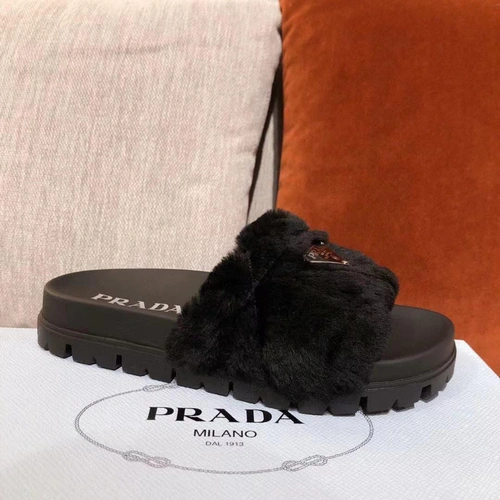 Женские меховые шлепанцы Prada черные премиум-люкс коллекция 2021-2022 фото-7