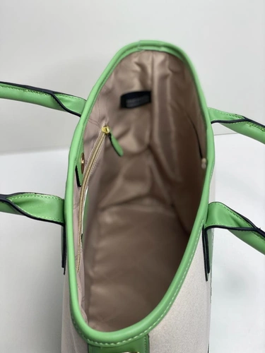 Женская сумка-тоут Michael Kors белая с кожаной зелёной окантовкой 23/28/12 см фото-2