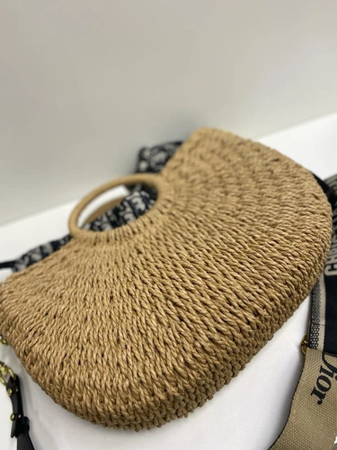 Женская сумка-корзина Dior из ротанга бежевая 38/24/7 см фото-5