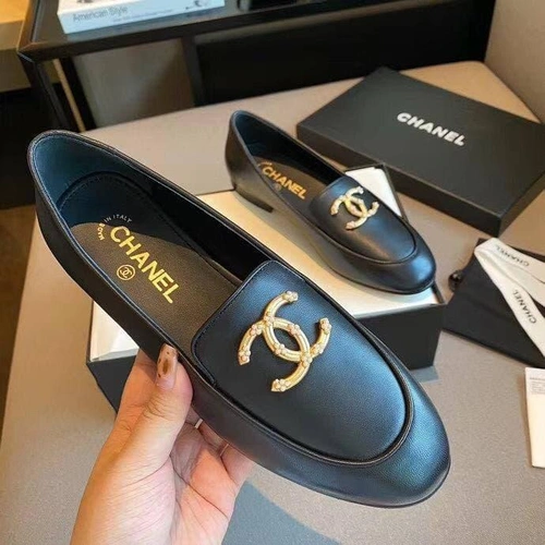 Туфли-лоферы Chanel кожаные коллекция 2021-2022 фото-2