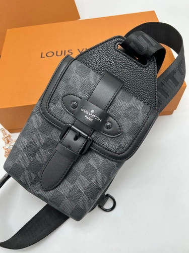 Мужская сумка-кобура Louis Vuitton A104164 из канвы серая 16:14 см фото-5