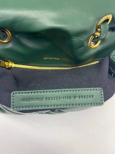 Женская кожаная сумка Balenciaga зеленая 25/17 коллекция 2021-2022 фото-3