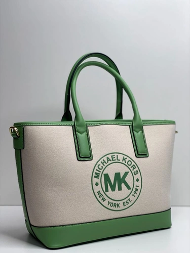 Женская сумка-тоут Michael Kors белая с кожаной зелёной окантовкой 23/28/12 см фото-6