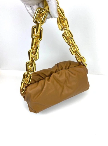 Женская кожаная сумка Bottega Veneta The Chain Pouch коричневая 30/12/13 фото-5