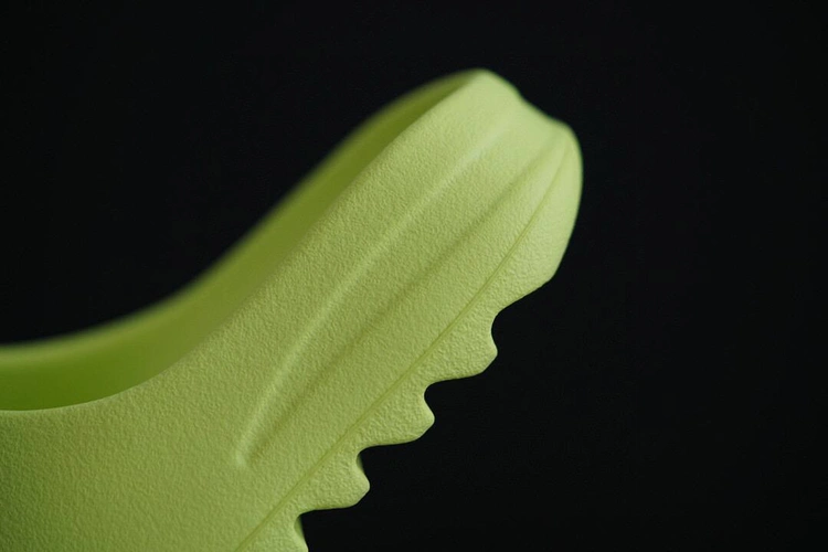 Шлёпанцы Adidas Yeezy Slide GX6138 салатовые фото-7