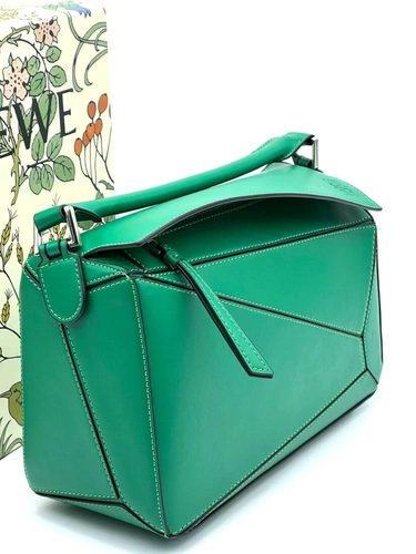 Женская кожаная сумка Loewe A106364 зелёная 30/18 см фото-8