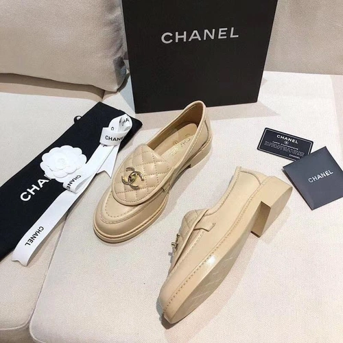 Туфли-лоферы Chanel бежевые кожаные коллекция 2021-2022 фото-3