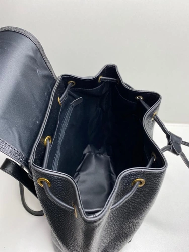 Женский рюкзак Coach из зернистой кожи чёрный с откидным клапаном 25/30/11 см фото-2