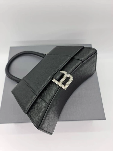 Женская кожаная сумка Balenciaga черная 24/14/10 коллекция 2021-2022 A66682 фото-3